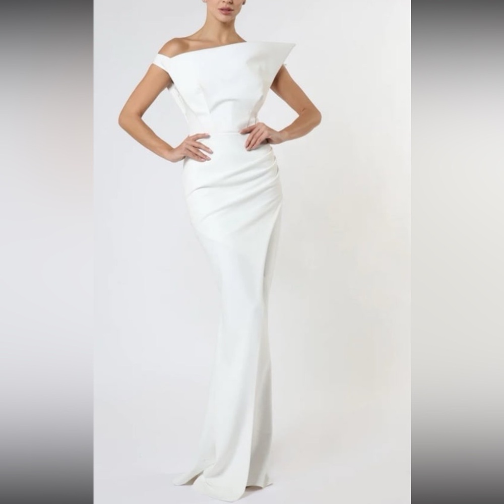 Zeena Zaki White Sheath Dress Gown